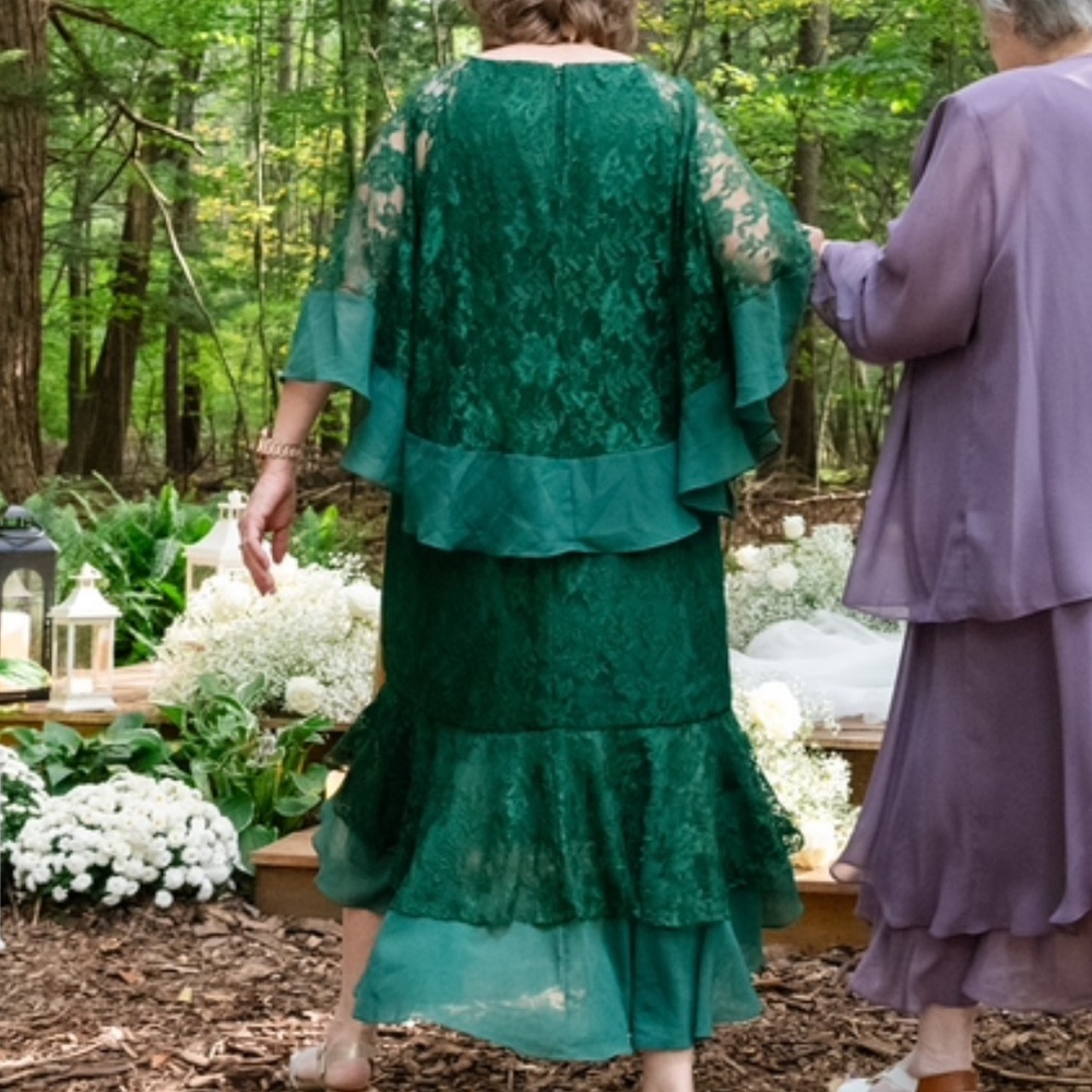 Mother of The Bride Emerald Green Dress - Picture 5 of 8